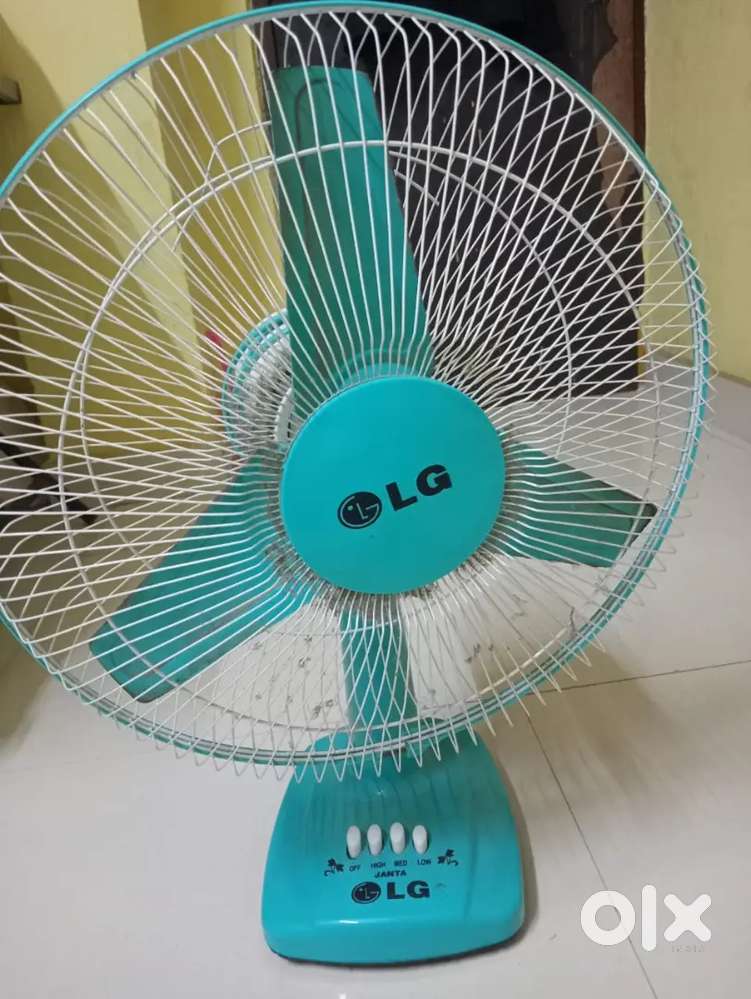 LG fan in good condition