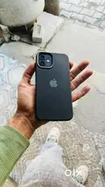 iphn 12 good condition screch less