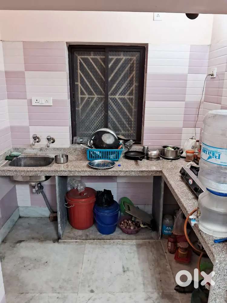 5 min walking distance from metro station