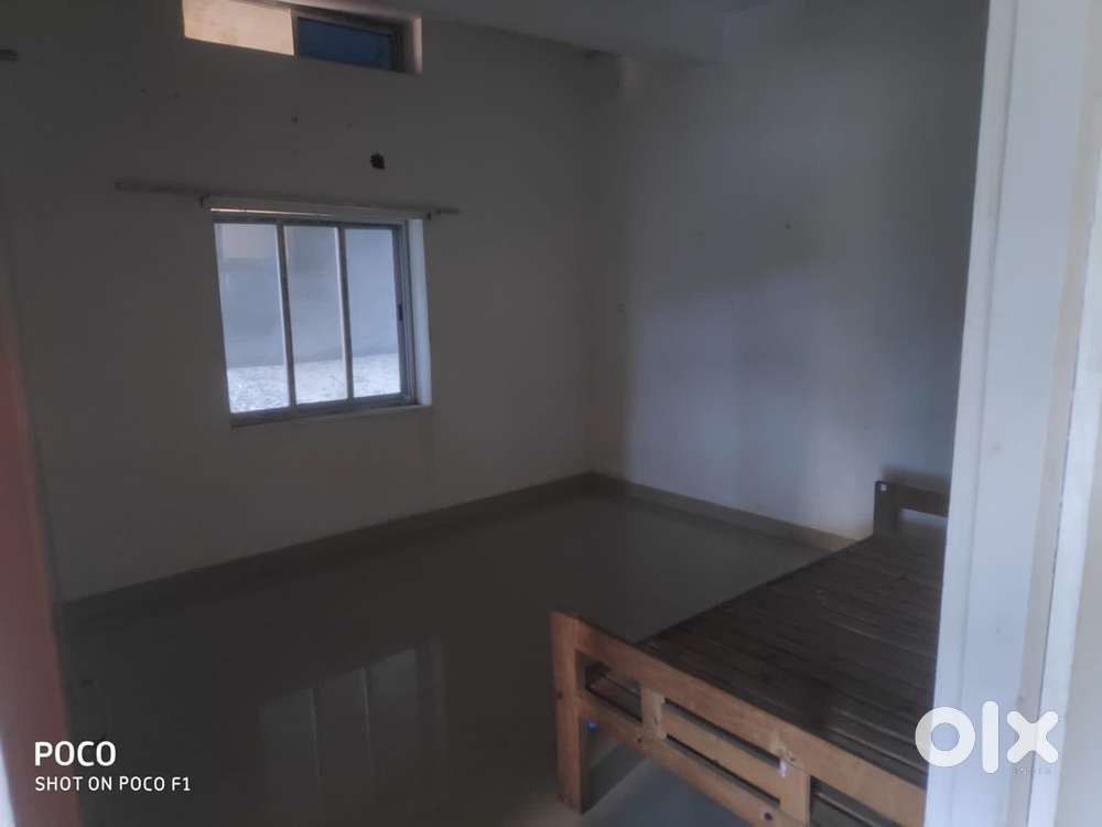 No owner cupl alw  10k  / 12k t24hr gate open sixmile area