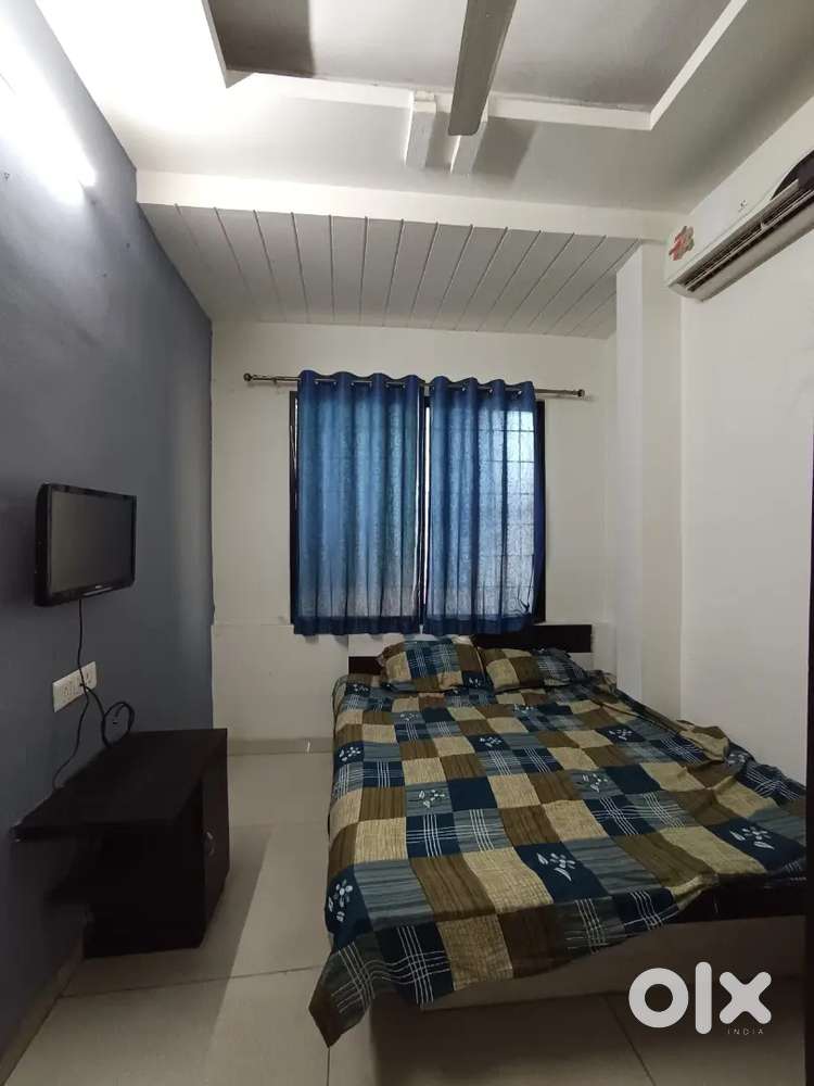 Fully Furnished Studio Flat Zero Brokerage!! Vijay Nagar Square