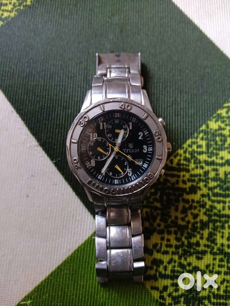 Smart watch and Titan watch both for sale or pick any one