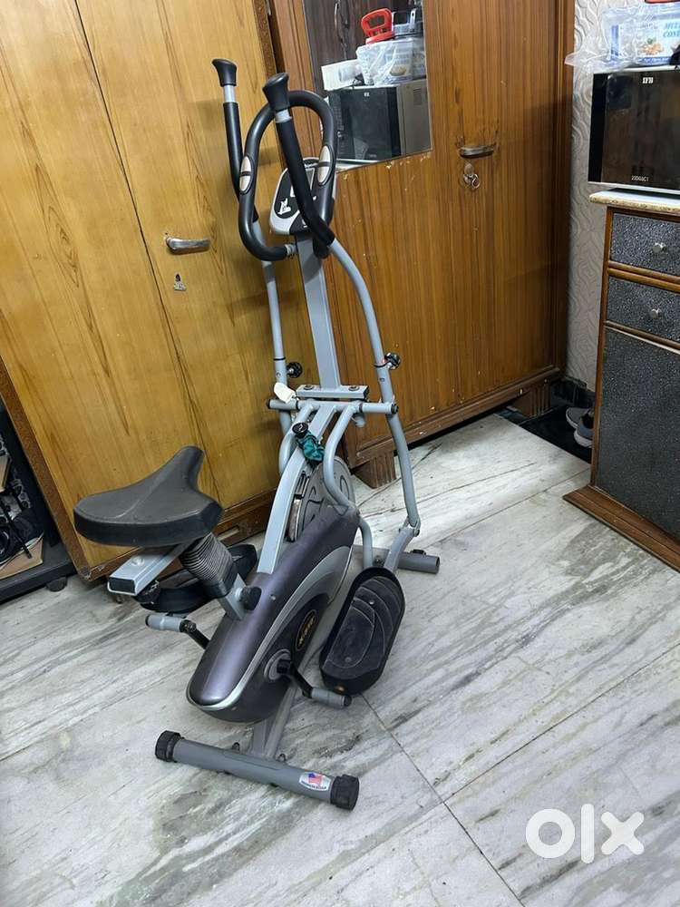 Excercise cycle with stepper with meter