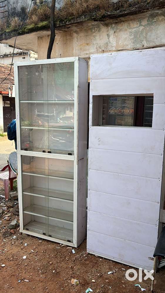 Show case made up of glasss