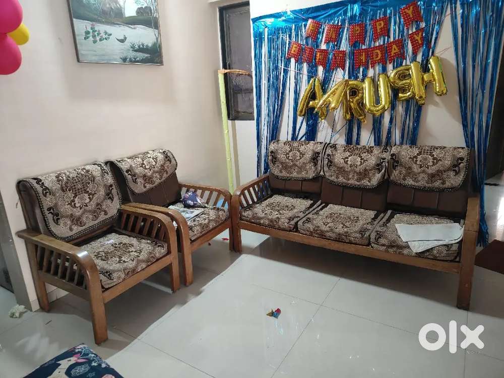 Wooden sofa set 5 Seater