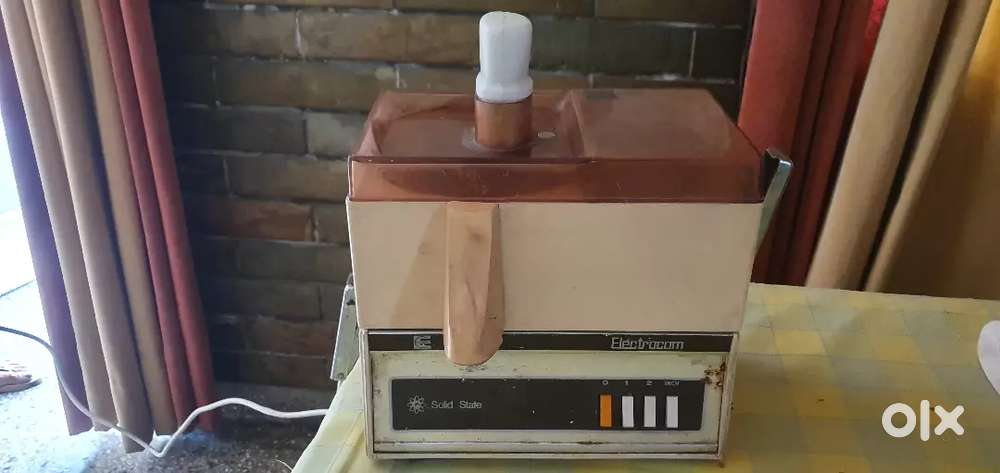 Juicer (fruit and vegetable)