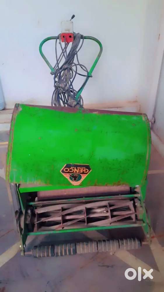 Lawn Cutting Machine