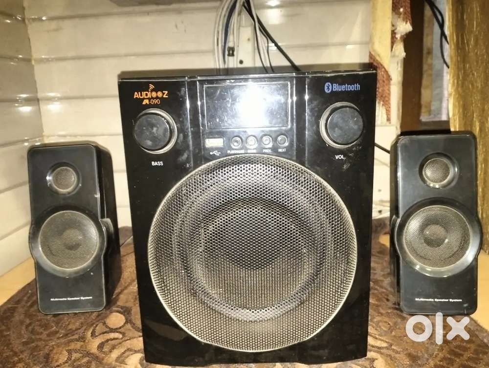 Audiooz Blutooth Subwoofer speaker.