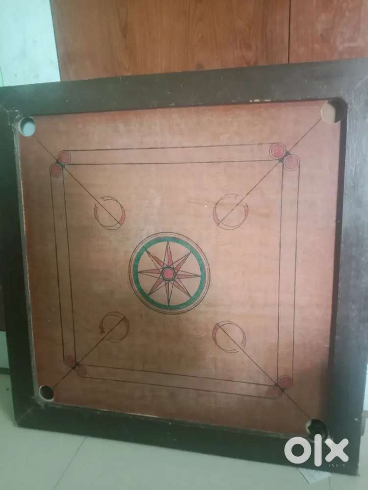 Carrom board 3'x3'
