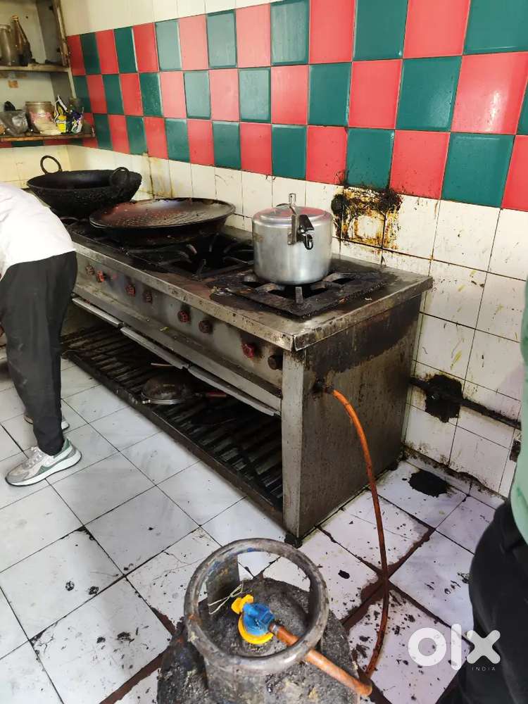 Cook indian and chinies chahiye