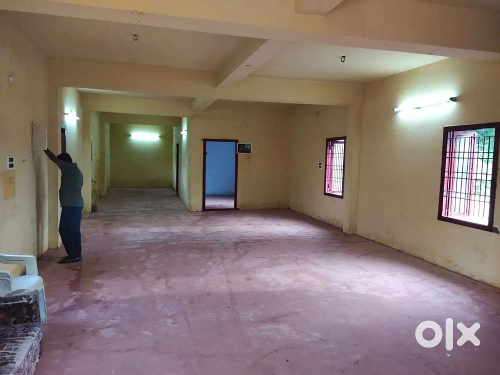 SPACIOUS GODOWN FOR RENT