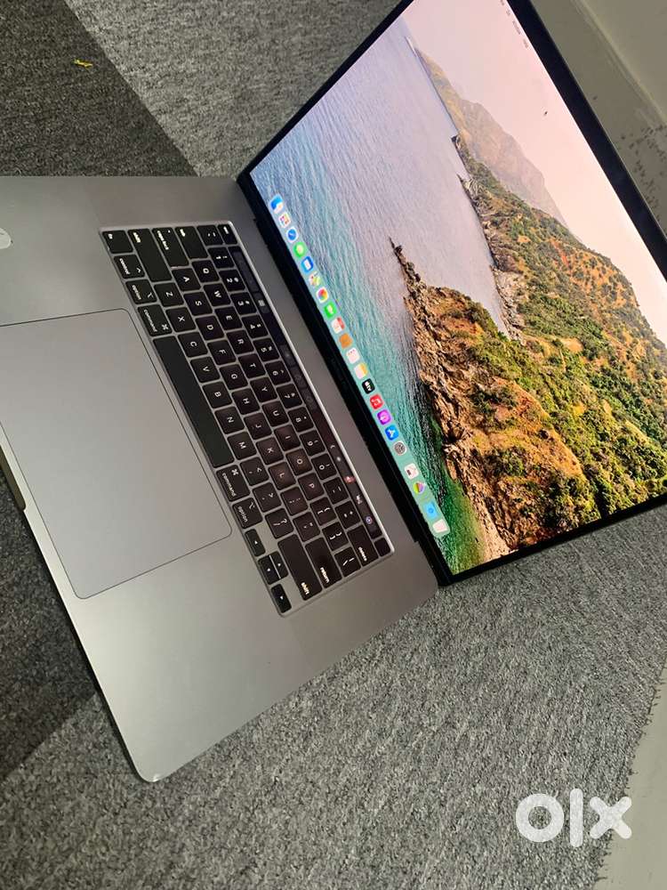 Macbook pro A2141 16inch  Core i9  32GB  512GB SSD 5.5GB GRAPICS