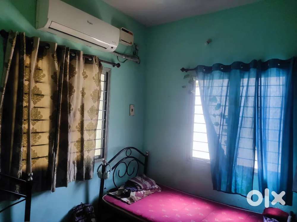 Looking a single room mate to share a  twin occupancy 1 bhk house