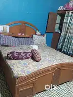6*6 double bed with mattressi