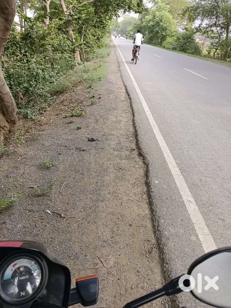 Azamgarh To Ghazipur marg Raipur market se 100 miter duri 160000 biswa