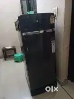 NEW FRIDGE FOR SALE BEACAUSE OF SHIFTING