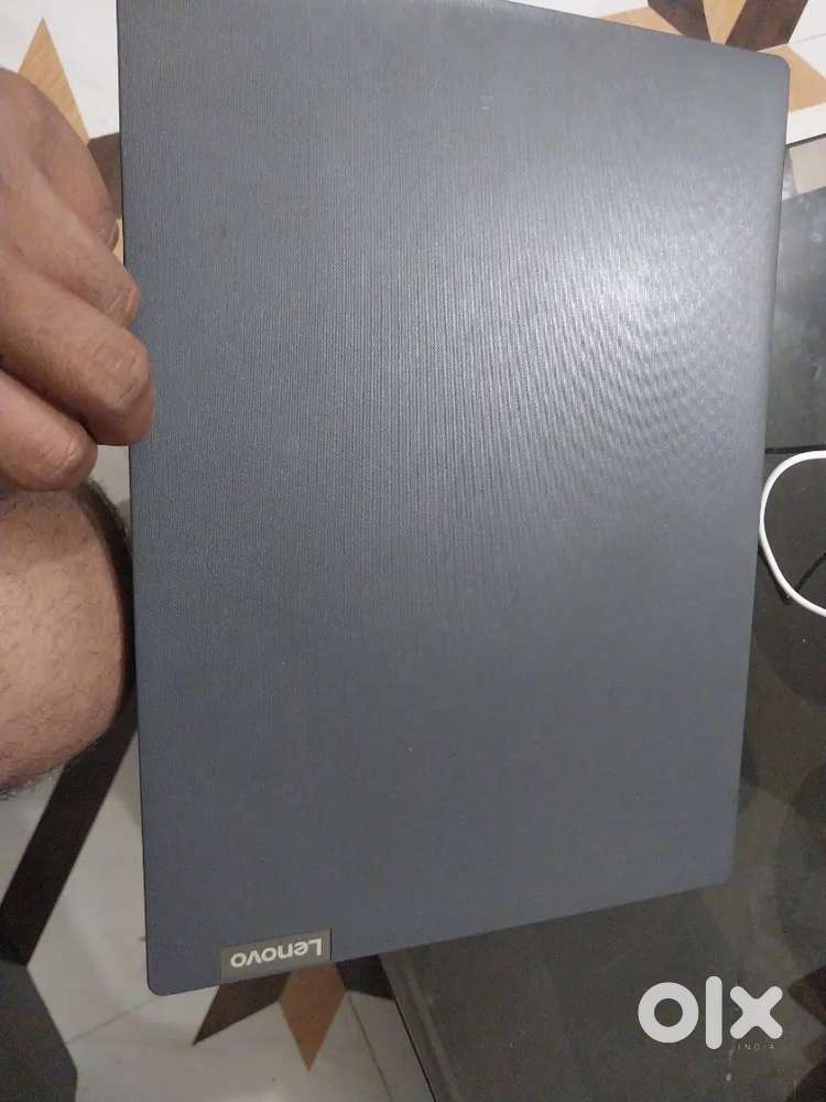 Lenovo i3,4GB,1TB