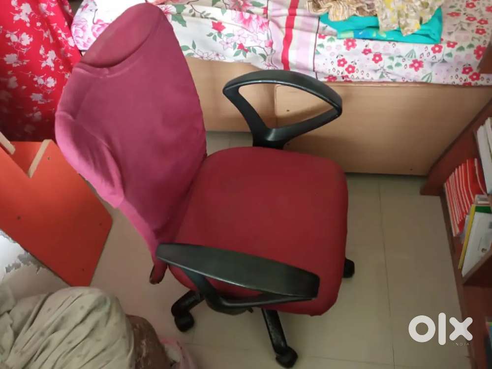 Computer table