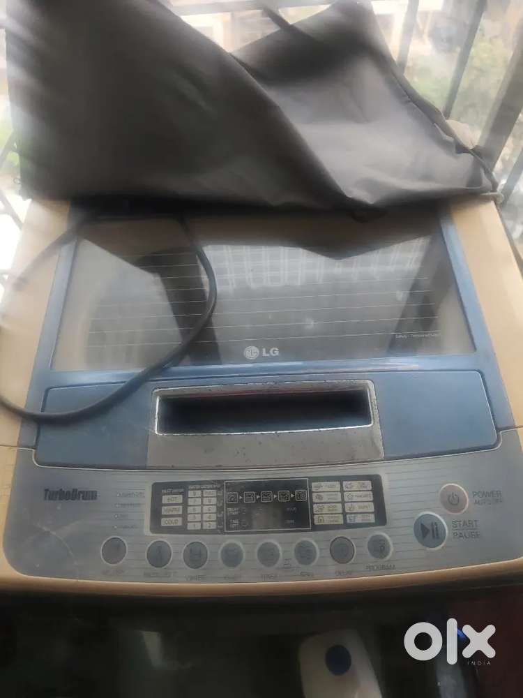 Selling washing machine 6 kg LG