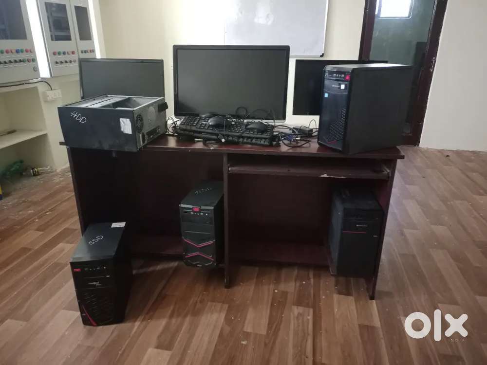 Computers Tables and 2 ACs 1.5 Tone for Sale