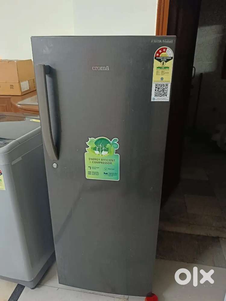 Croma 215 ltr 6month old