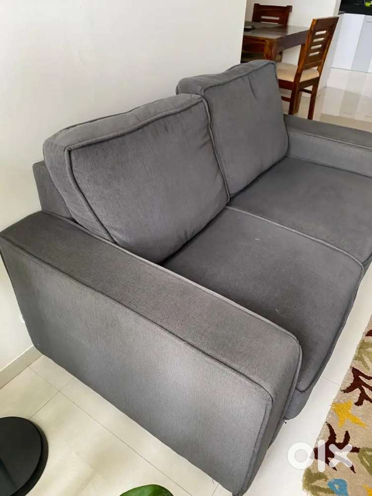 Two seater sofa set excellent condition
