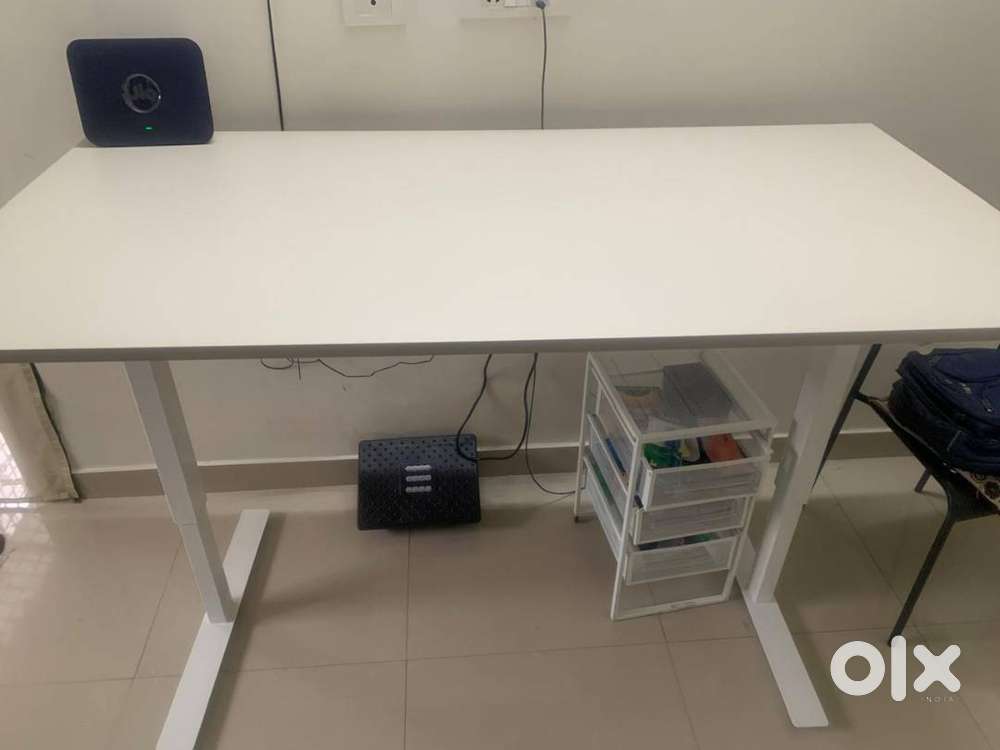 IKEA Height adjustable Computer/Office Table