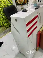 Office reception table + boss chair
