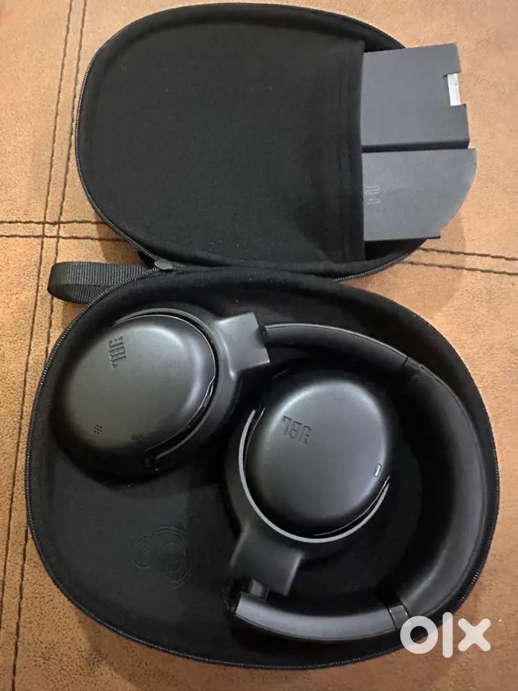 JBL Tour One M2 Bluetooth Over Ear Headphones, Black