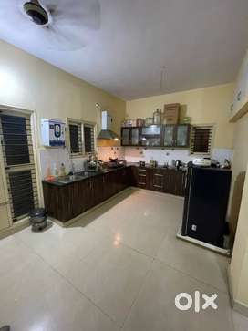 A0986/HSR/Semi Furnished 3bhk available for Rent