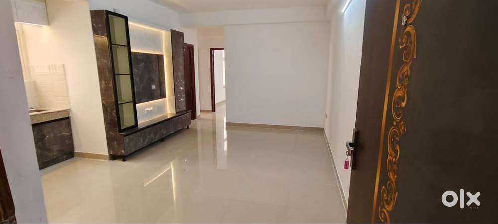 ROF AMALTAS - किराये के लिए 3 BHK SEMI-FURNISHED - Rs. 20000 Rent