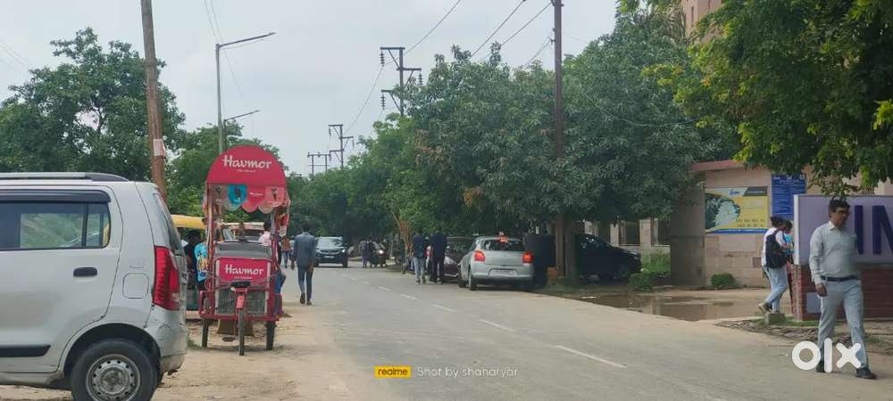 CURRENT price16000/गज NEW project लॉन्च sec145 Noida में