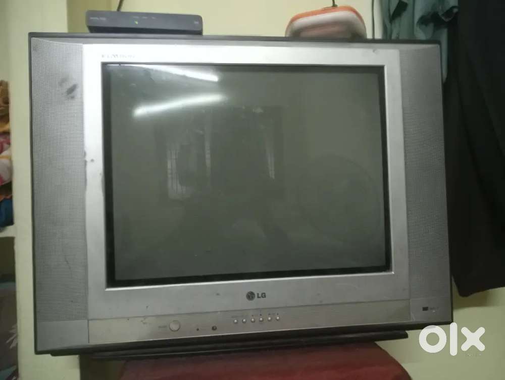 LG 21 (CRT) FLAT EXCELLENT Picture quality 2 way speaker stereo sound
