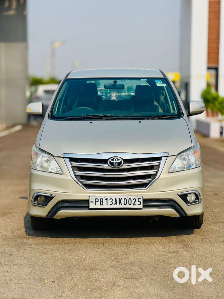 Toyota Innova 2.5 ZX Diesel 7 Seater BSIII, 2014, Diesel