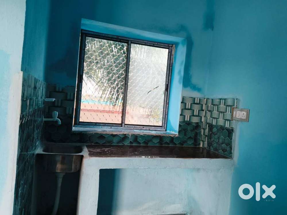 One rk room available at Gandhinagar near DRDO road backside of proof
