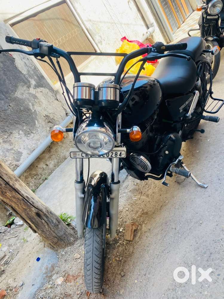 Bullet thunderbird in black color 350cc in good condition