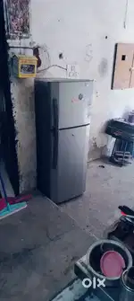LG company double door fridge proper working condition