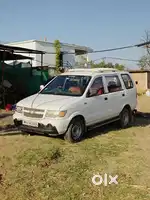 Chevrolet Tavera Neo 2012