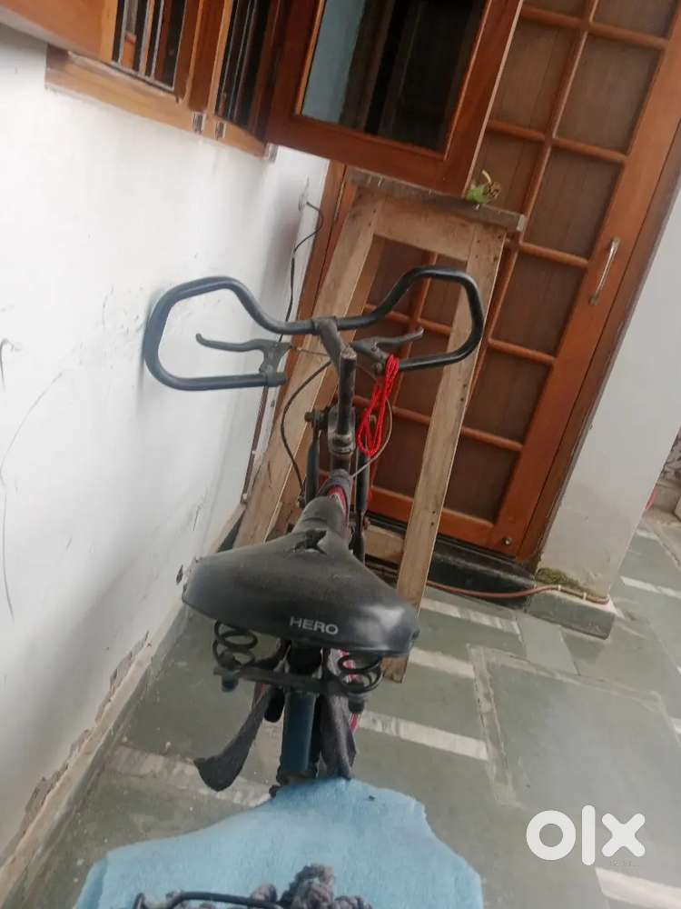 Hero ki purani brand cycle soccer