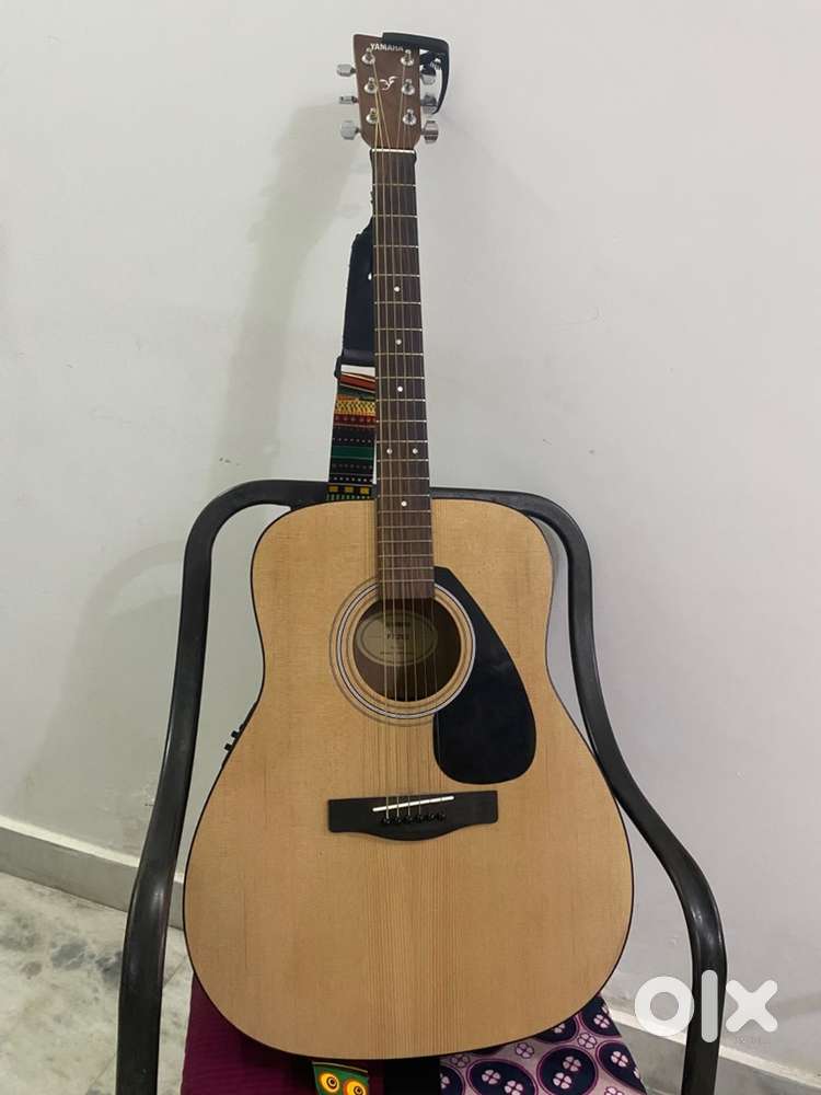 YAHAMA Fx 280 electro acoustic guitar
