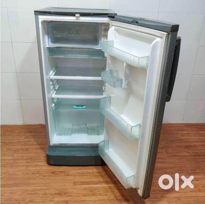 samsung silver nano fridge (2010 model)