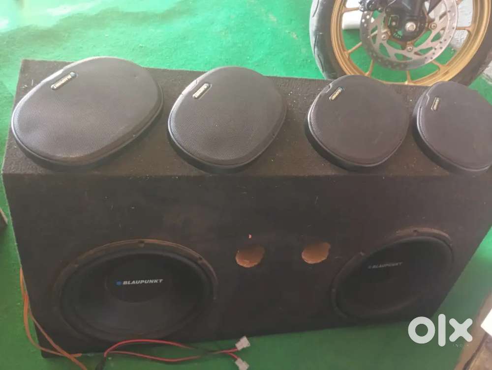 4 Original Blaupunkt Speaker with 2 Blaupunkt bass