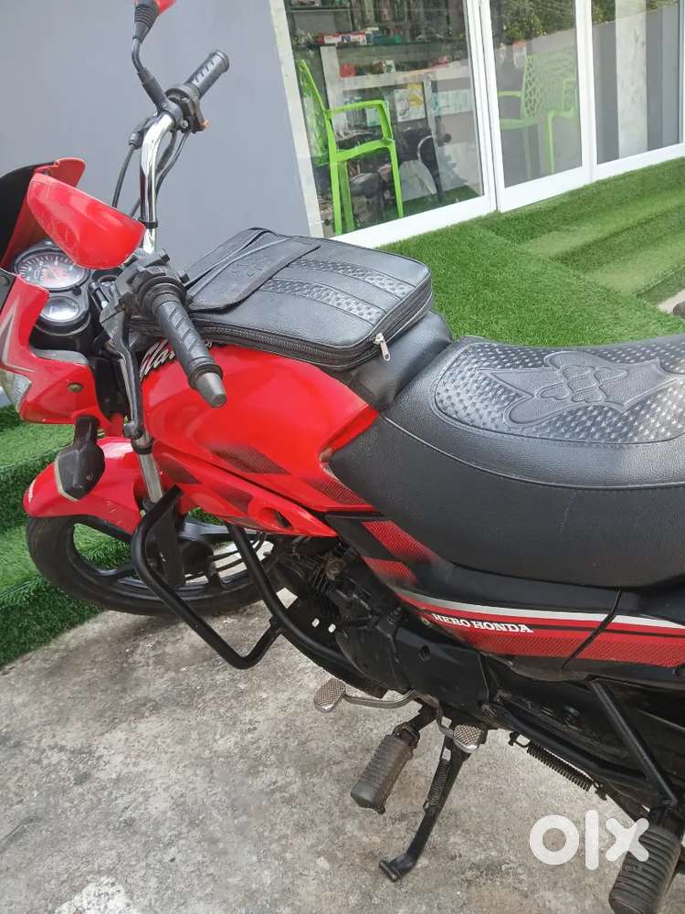 Hero Honda Glamour 2010 model low kilometres running