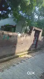 Urgent sale 100 gaj plot