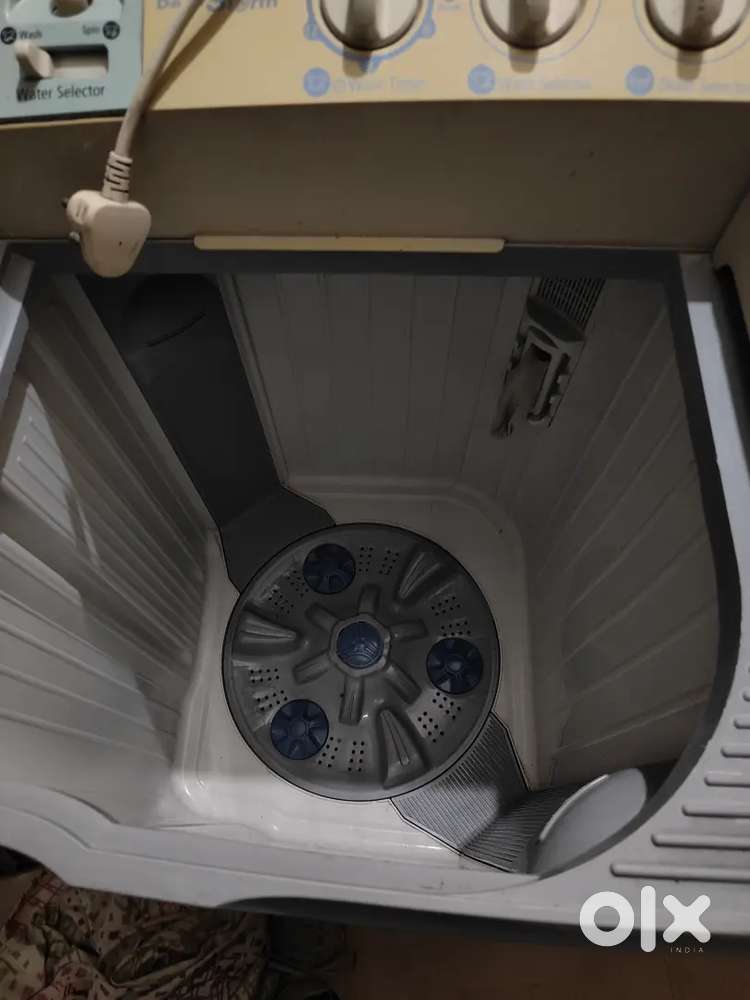 Samsung 7.5 kg semi automatic