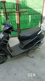 Ek dam mast activa ha koi problem nhi ha new leni ha