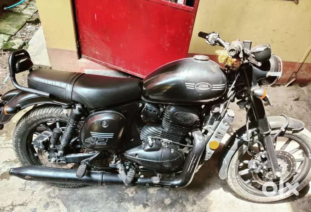 Jawa 42 Mat Black