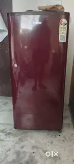 4 months old Single door fridge
