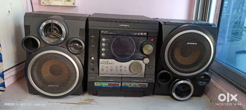 Sumsung old branded sound box  with Bluetooth connection