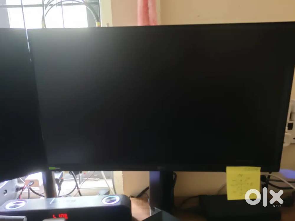 LG UULTEAGEAR 24 INCH MONITOR